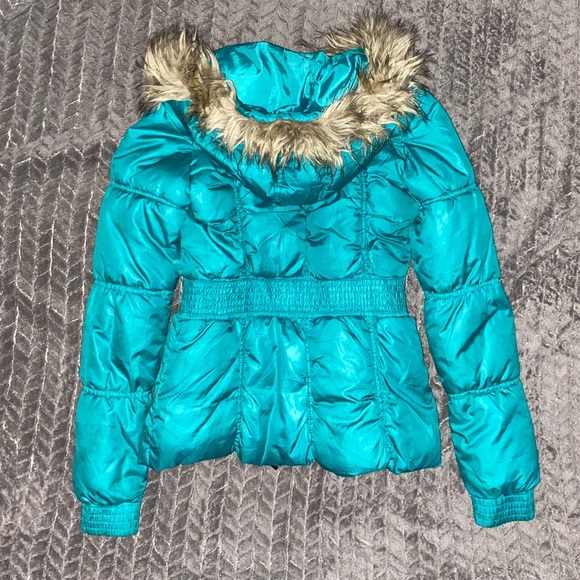 Lightweight puffer coat with fur - Picture 3 of 4